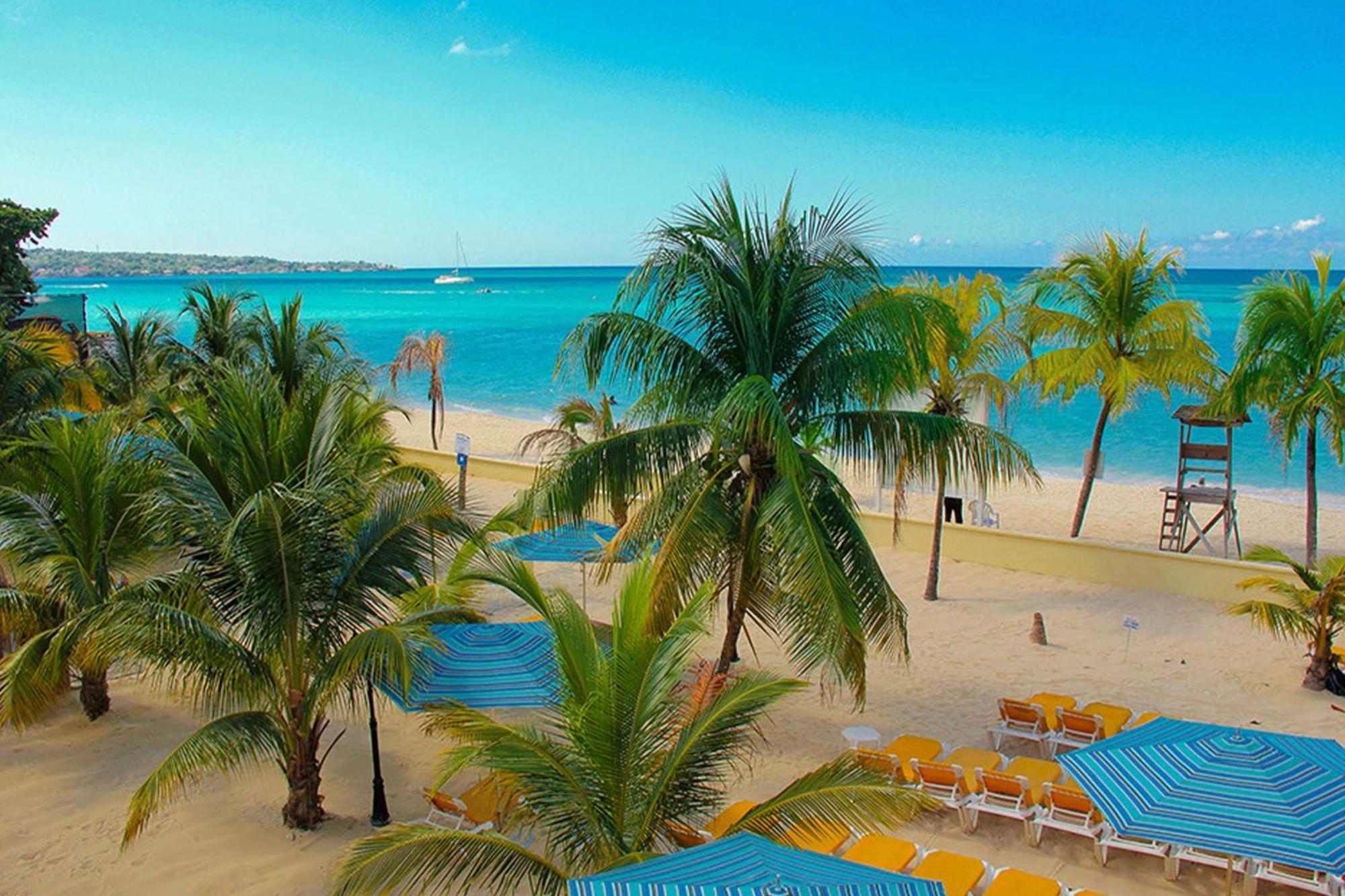 On The 3* Negril