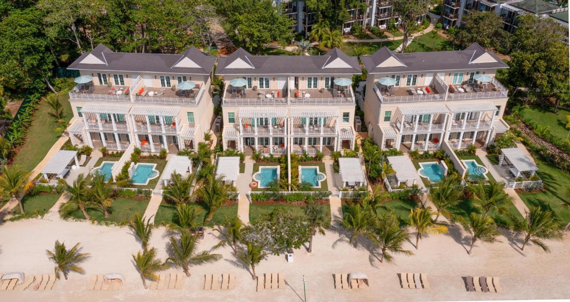Beaches And 4*