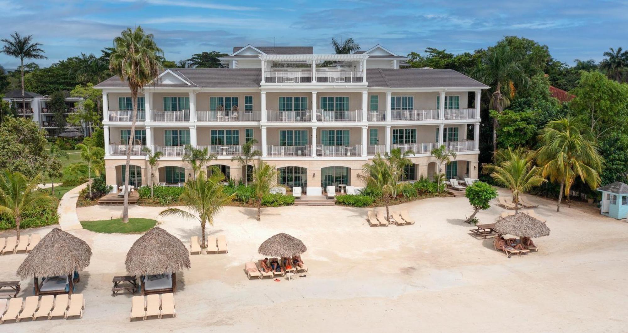 Beaches And Resort 4*