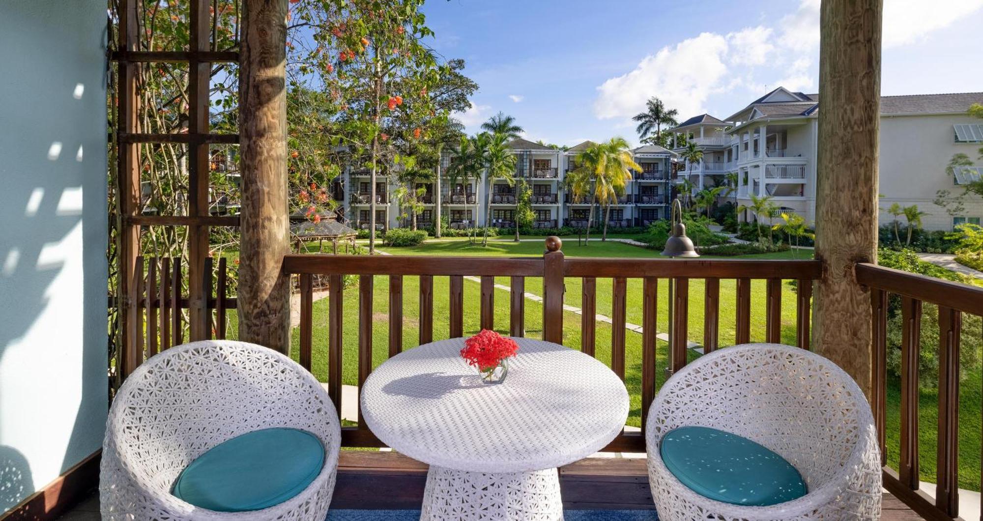 Resort Beaches And 4*