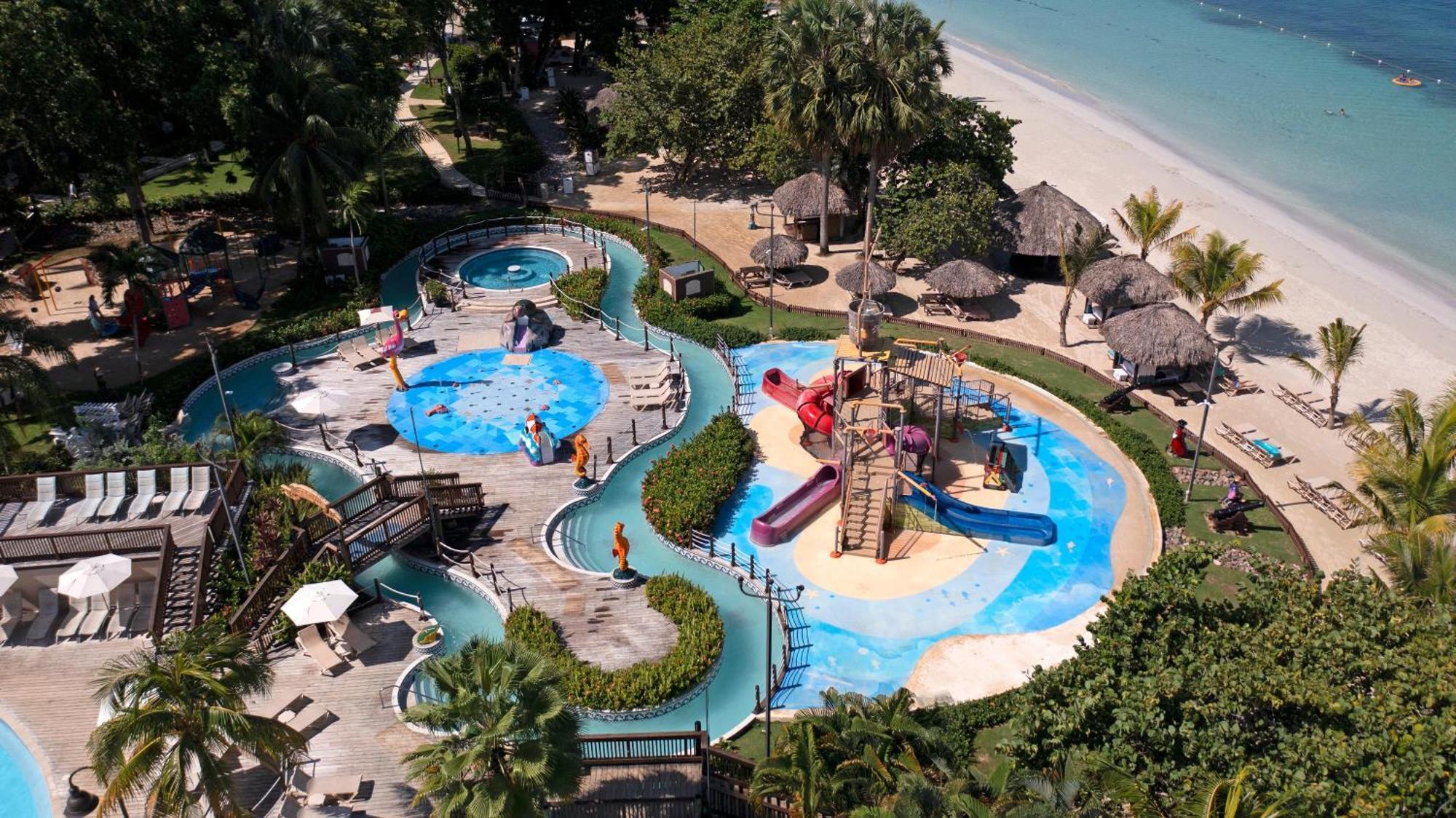 Resort Beaches And 4*