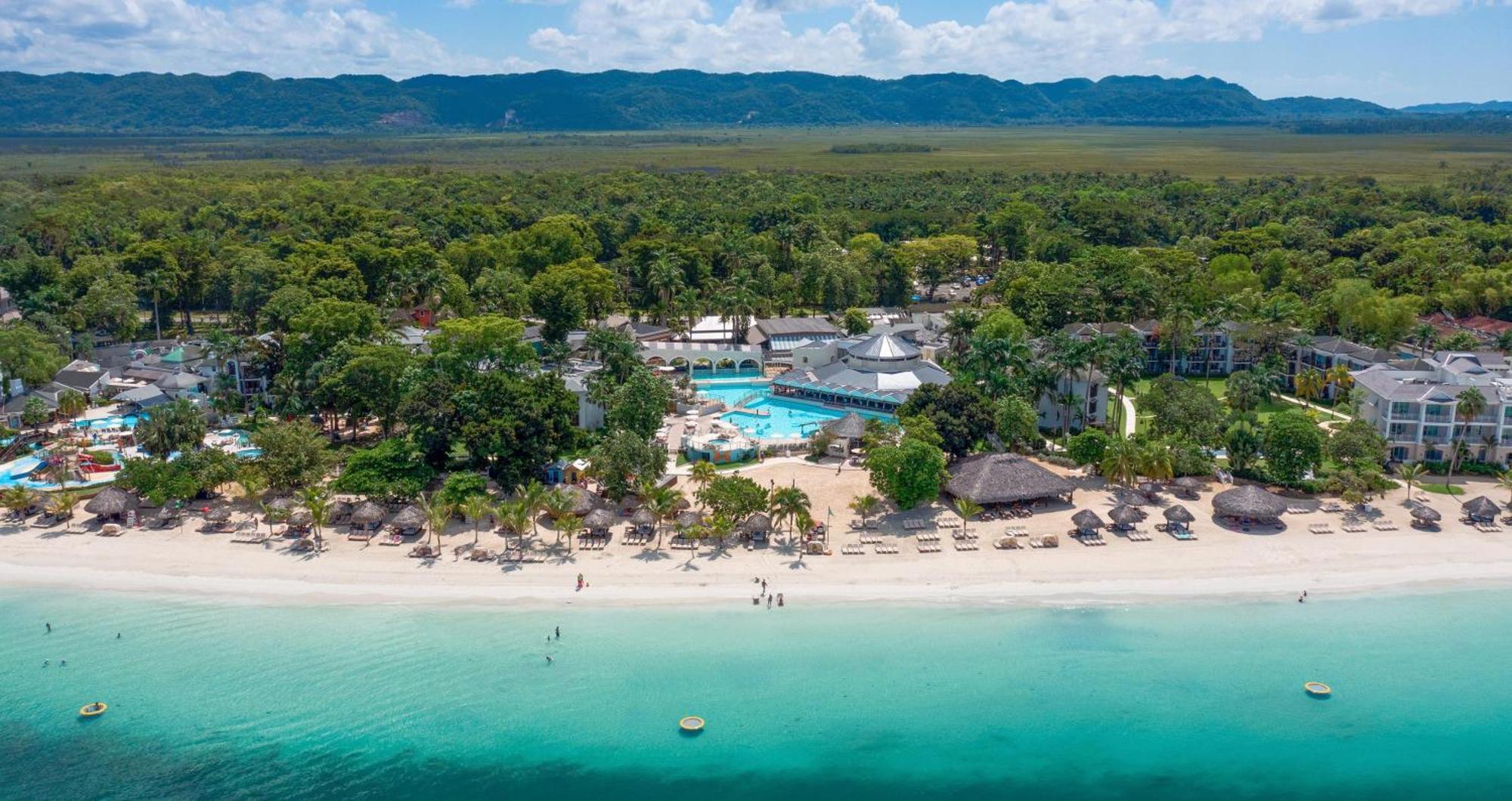 Resort Beaches And 4*
