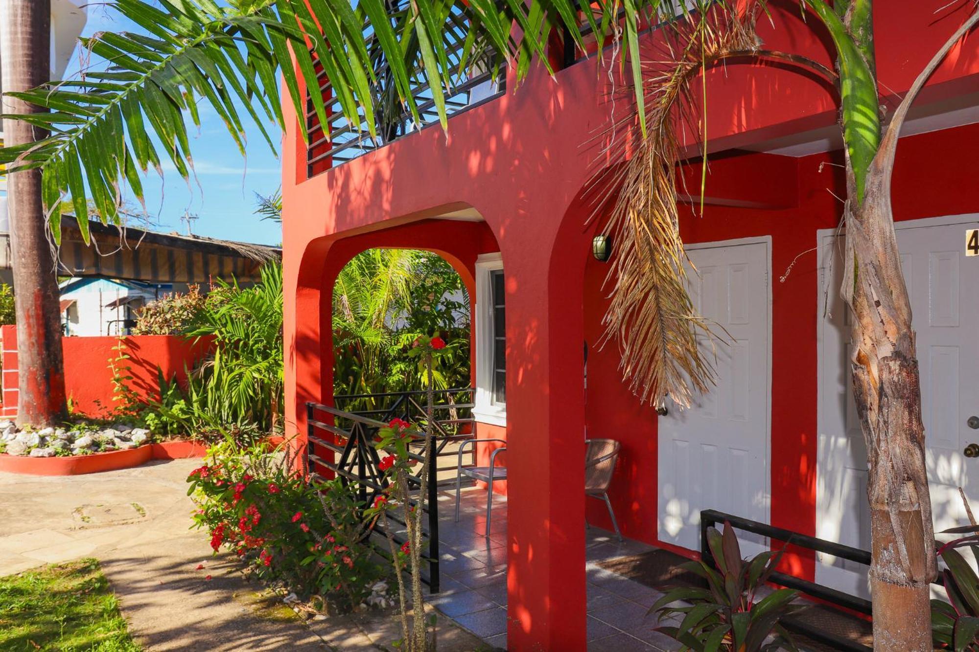 Hotel Paradise On The Rocks