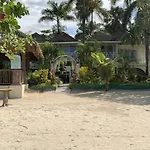 Relax In Jamaica - Enjoy 7 Miles Of White Sand Beach! Villa