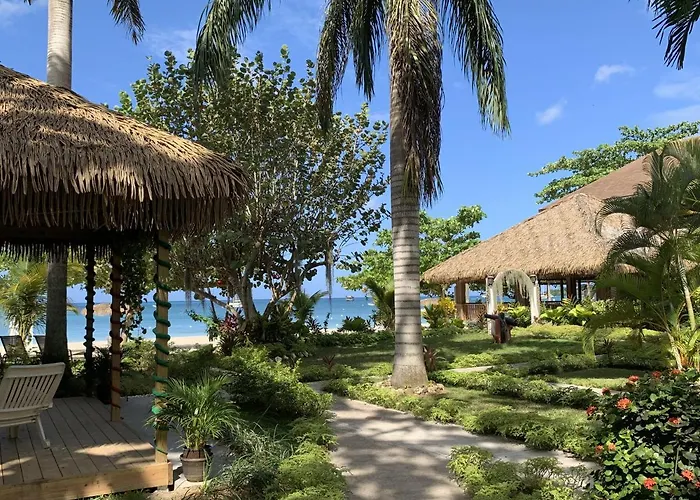 Relax In Jamaica - Enjoy 7 Miles Of White Sand Beach! Villa