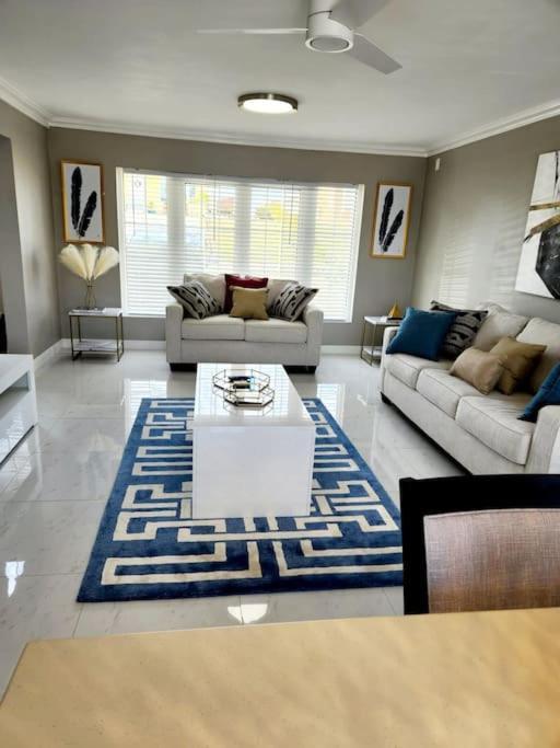 Brand New Luxurious Townhouse In