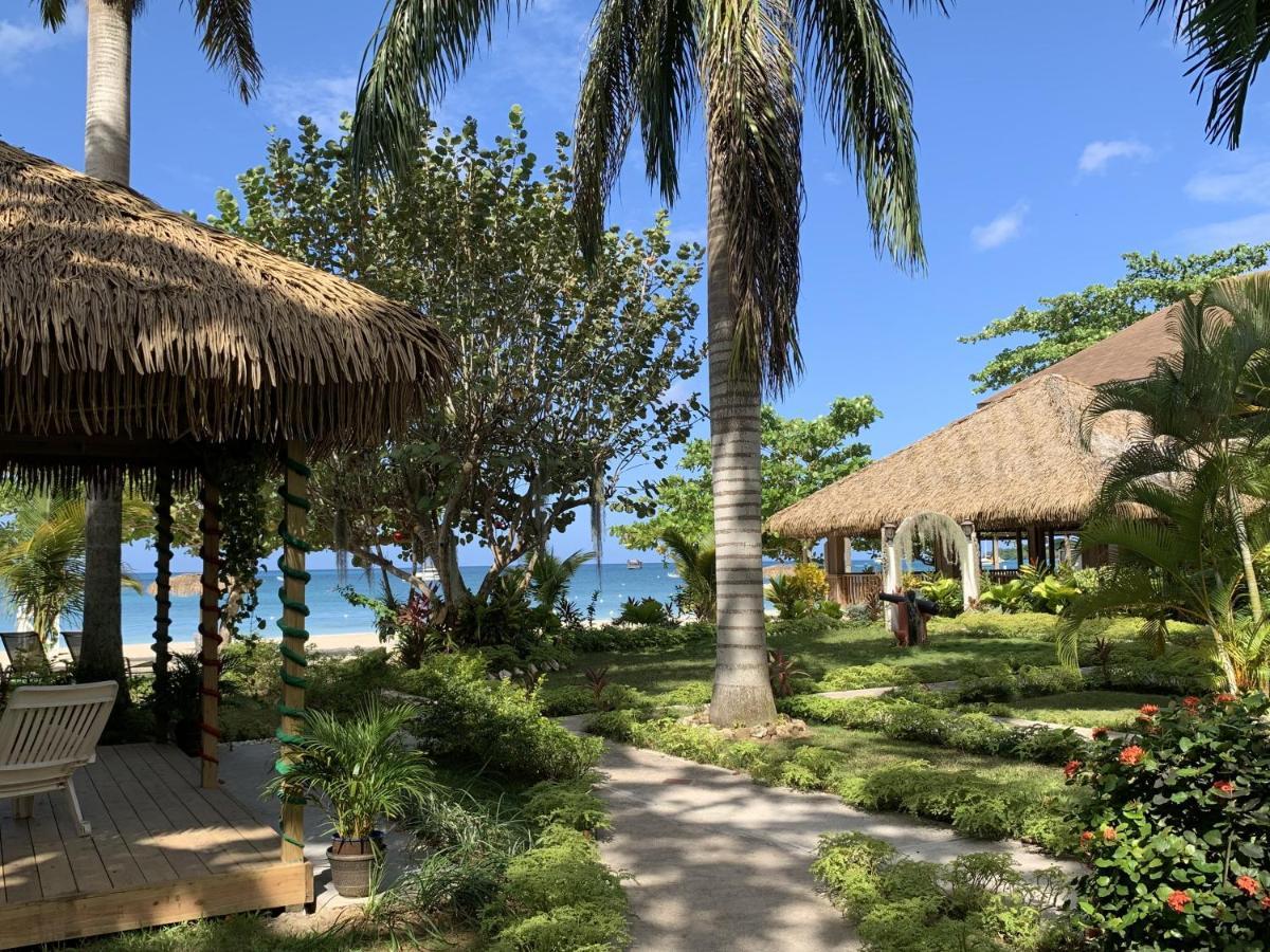 Relax In Jamaica - Enjoy 7 Miles Of White Beach!