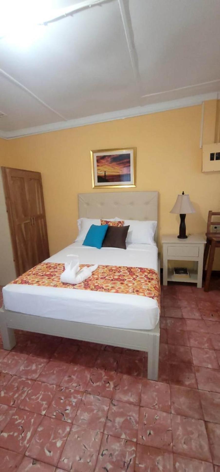 Shades Of Summer Ja Apartment Negril