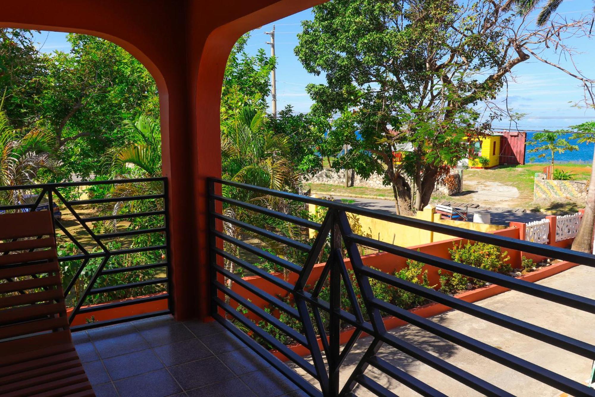 Paradise On The Rocks 3* Negril