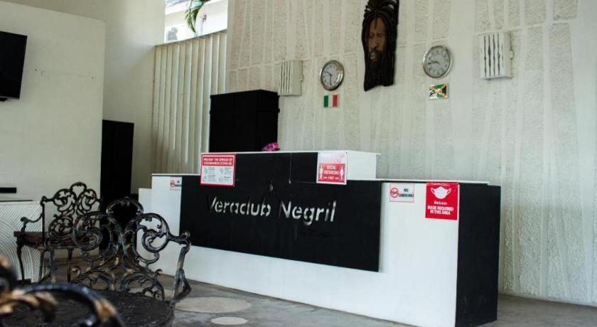 Hotel Merrils Deluxe Negril