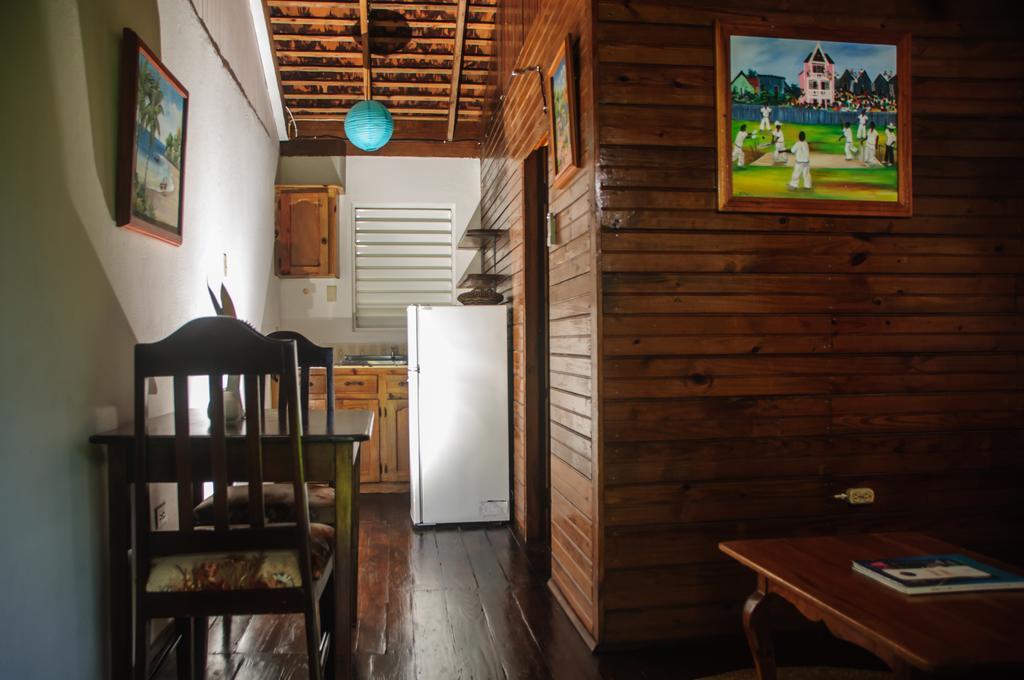 Firefly Hotel 4*