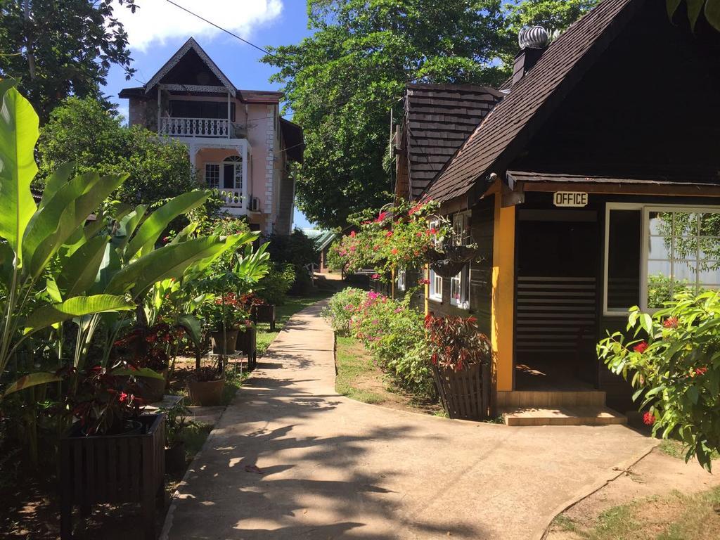 Hotel Firefly Negril