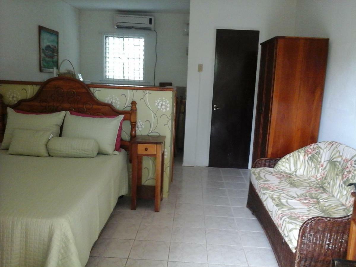 Hotel Firefly 4*